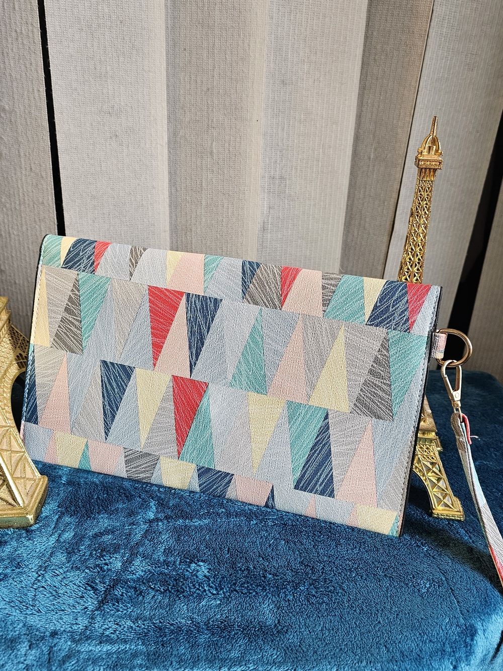 Multicolor Geometric Envelope Clutch Bag with Gold Ring Accent - Picture 3 of 3